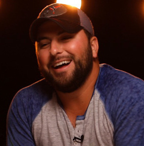 Lunchbox LP, CC BY 2.0, via Wikimedia Commons Tyler Farr tickets
