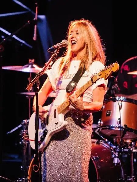 Anthony Bauer, CC BY-SA 4.0, via Wikimedia Commons Liz Phair tickets