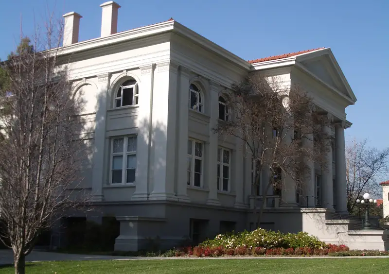 Cliff Hutson, CC BY 2.0, via Wikimedia Commons Events in Claremont